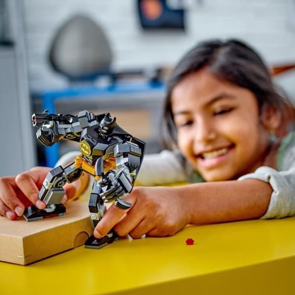 LEGO Super Heroes DC 76270 Batmanin mecha-haarniska - Liikkuva toimintahahmo