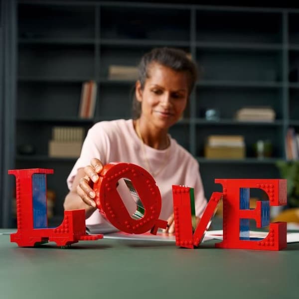 LEGO Art 31214 LOVE - Byggesæt til voksne - Dekoration og gave til par