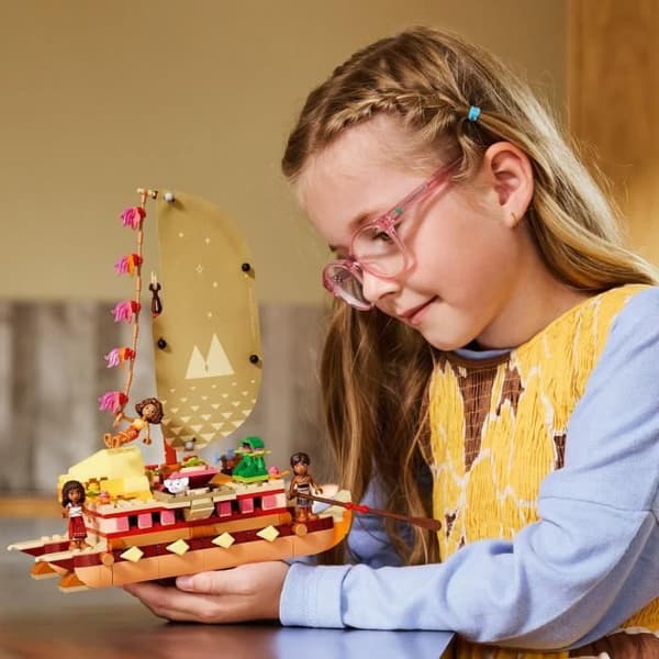 LEGO | Disney 43270 Vaianas äventyrsbåt - Byggspel och 6-årspresent