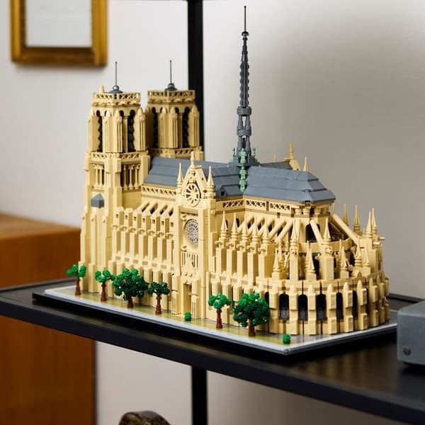 LEGO Architecture 21061 Notre-Dame de Paris - Rakennussarja aikuisille