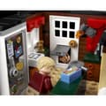 Pikkukuva 4 / 6: LEGO 21330 Yksin kotona! -setti aikuisille, Kevin McCallisterin talomalli