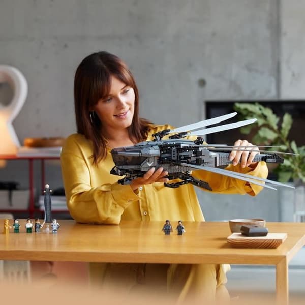 LEGO Icons Dune Atreides Royal Ornithopter, Samlarset för Vuxna, Presentidé för Kvinnor, Män och Filmfans