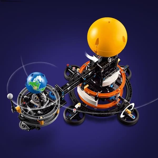 LEGO Technic 42179 Planeten Jorden och Månen i Omloppsbana, Leksaker, Solsystemtema