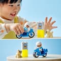 Pikkukuva 5 / 6: LEGO 10967 DUPLO Poliisimoottoripyörä, lelu 2-vuotiaille ja sitä vanhemmille lapsille, kehittää hienomotorisia taitoja