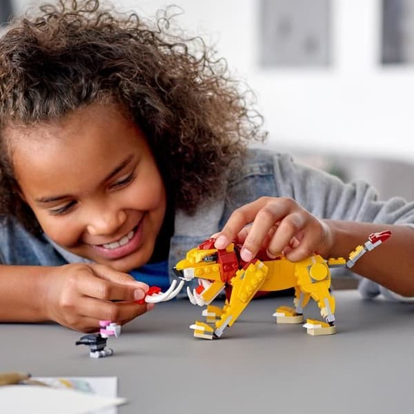 LEGO® Creator 3-i-1 Wild Lion - Djurminifigurer - Byggleksak