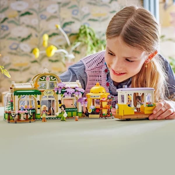 LEGO Friends 42671 Växthuset och Blomstermarknaden - Byggset för Flickor 9 År