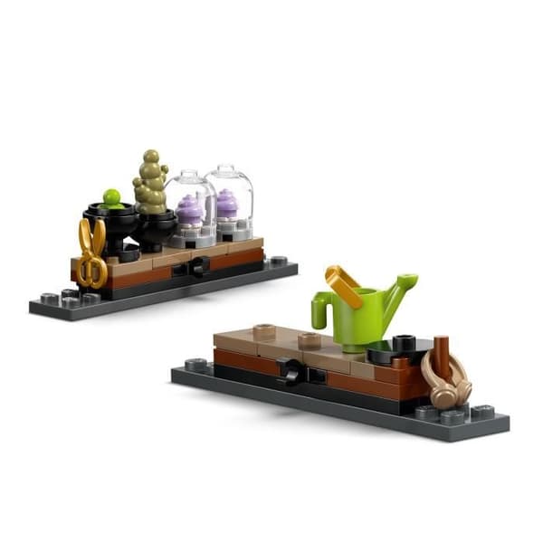 LEGO Harry Potter 76445 Hogwarts Slott: Botanikkurs - Leker for jenter 8 år