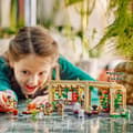 Miniatyrbild 5 av 6: LEGO Harry Potter 76445 Hogwarts Slott: Botanikkurs - Leker for jenter 8 år