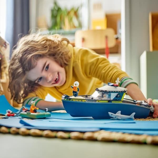 LEGO City 60456 Båtpolisjakt - Leksak för pojkar från 6 år