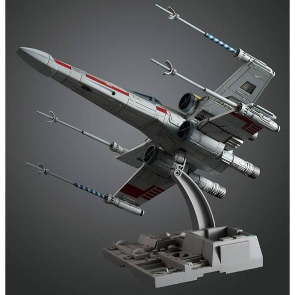Modellsats - REVELL - X-Wing Starfighter - 44 delar - skala 1/72