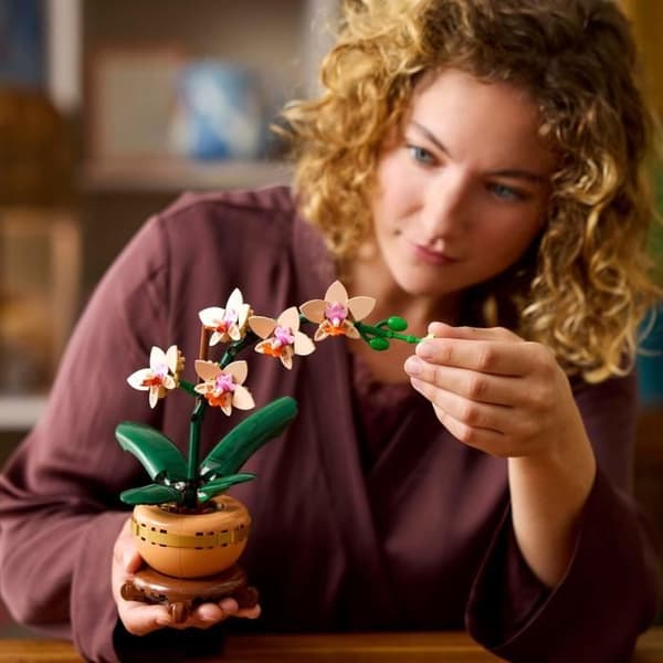 LEGO Botany 10343 Orkideaminiatyyri - Tekokukat - Lahjaidea naisille