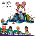 Pikkukuva 2 / 6: LEGO 42616 Friends Heartlake City -musikaali, lelu, jossa on neljä Andrea-hahmoa, lava ja instrumentit