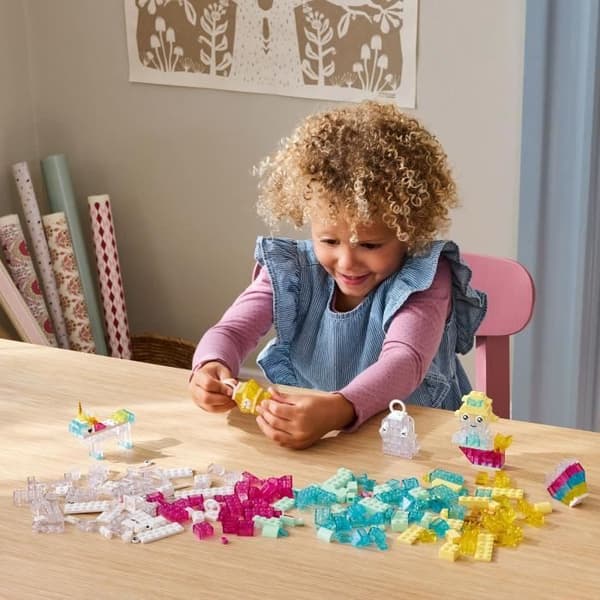 LEGO Classic 11040 Taianomaiset läpinäkyvät palikat - Rakennussetti 5-vuotiaille ja sitä vanhemmille