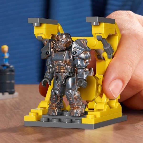 MEGA Red Rocket Fallout Truck Stop-sæt, 824 dele, 2 leddelte figurer og tilbehør HXT00