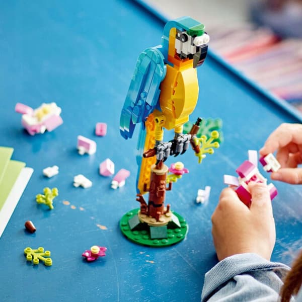 LEGO Creator 3-in-1 31136 Eksoottinen papukaija 3-in-1