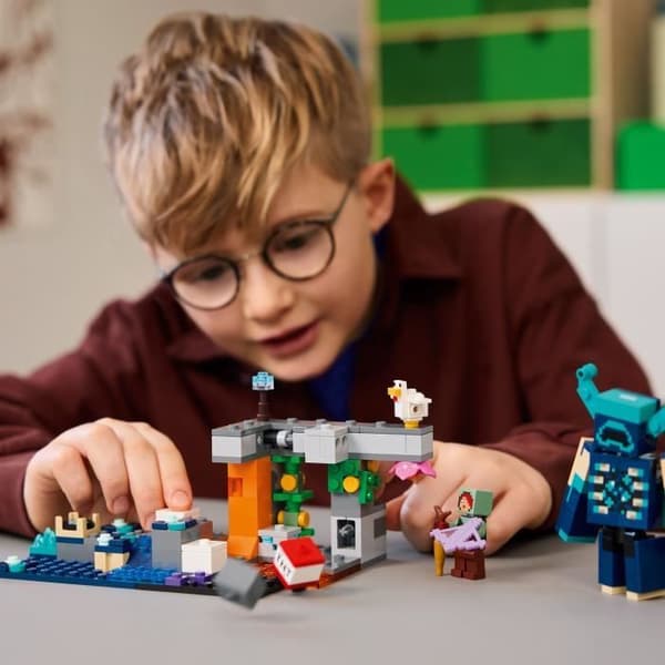 LEGO Minecraft 21274 Mötet Med Warden - Samlarleksak För Pojkar Från 7 År