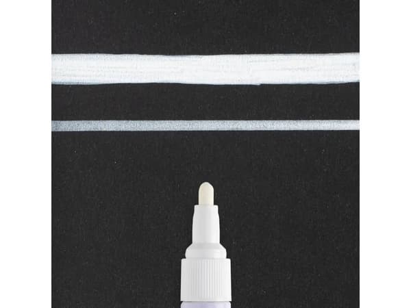 Sakura Pen-Touch Medium White