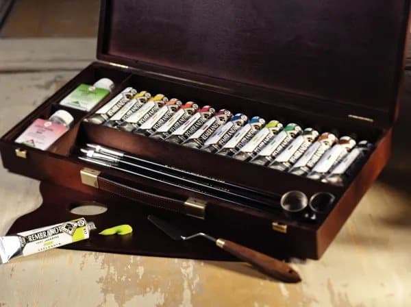 Rembrandt Acrylic colour wooden box set Professional | 15 x + accessories