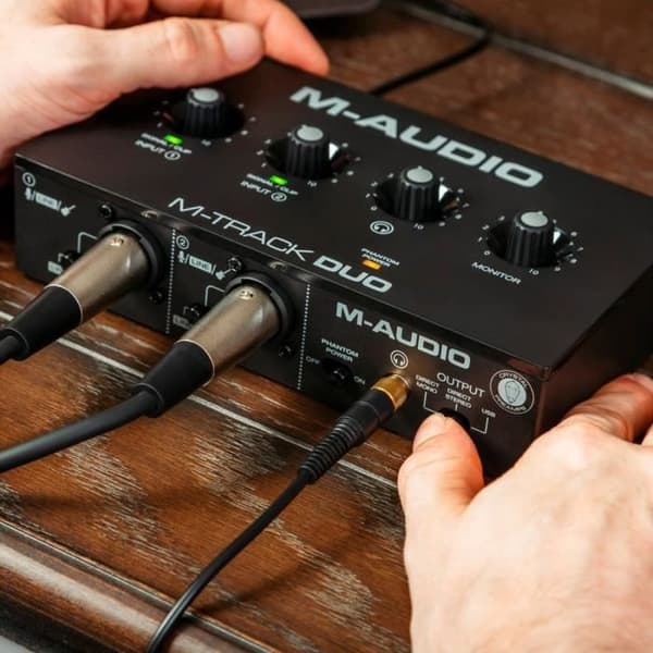 M-AUDIO MTRACK-DUO - 2-kanaligt ljudkort 2 XLR/Jack combo-ingångar