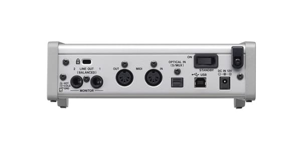 Tascam SERIES 102i 2 kanavaa 20 - 40000 Hz Hopea