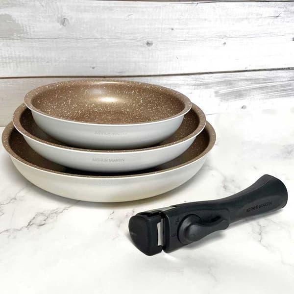 AM4754: Set med 3 Arthur Martin aluminiumstekpannor med avtagbart handtag - non-stick beläggning - alla värmekällor inklusive induktion