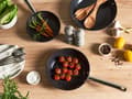 Miniatyrbillede 4 af 7: Sæt med 3 pander i brudt sort aluminium med non-stick keramisk belægning i 3 størrelser