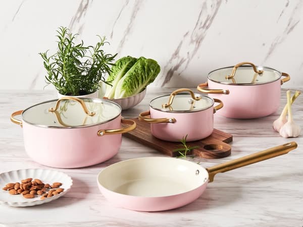 7-delt Grytesett Pastellrosa Aluminium Keramisk Belegg Non-Stick 3 Kasseroller med Lokk 1 Stekepanne
