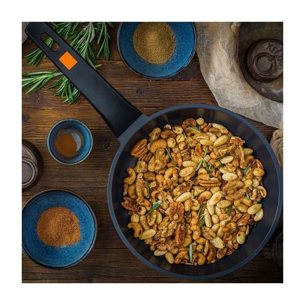 BRA Effektiv Set med 3 stekpannor i pressad aluminium Teflon Platinum Plus non-stick-beläggning 18/22/26 cm - A271240