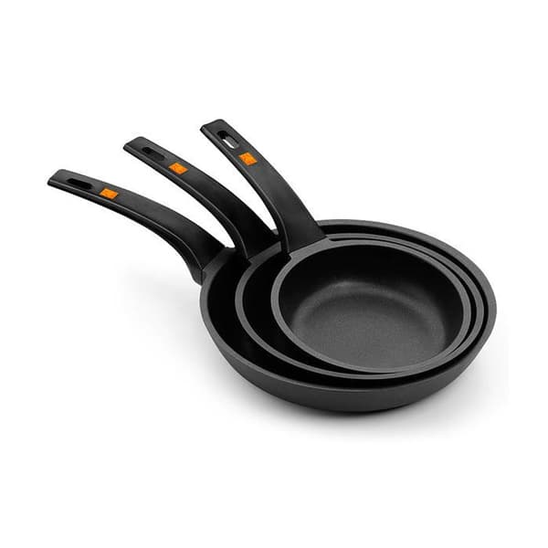 BRA Effektiv Set med 3 stekpannor i pressad aluminium Teflon Platinum Plus non-stick-beläggning 18/22/26 cm - A271240