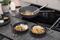 Miniatyrbilde 3 av 5: ZWILLING Terreno Plus Ceramic Wok, 28 cm, Aluminium, Titanium forstærket keramisk non-stick-belægning