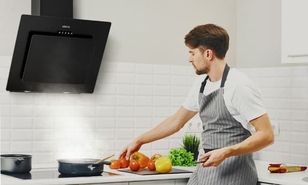 CIARRA Lutande huva 60cm A++ 2st kolfilter - 370m³/h 3 hastigheter Återvinning eller evakuering LED-belysning - rostfritt stål och glas