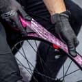 Miniatyrbild 6 av 6: Tubeless installationssats - Muc-Off - Ultimate - 30 mm x 10 m - Svart/Rosa/Gul - Tillbehör ingår