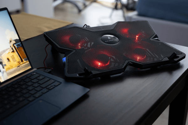 Surefire Gaming Bora - Laptop Køler - USB-Hub - Sort/Rød