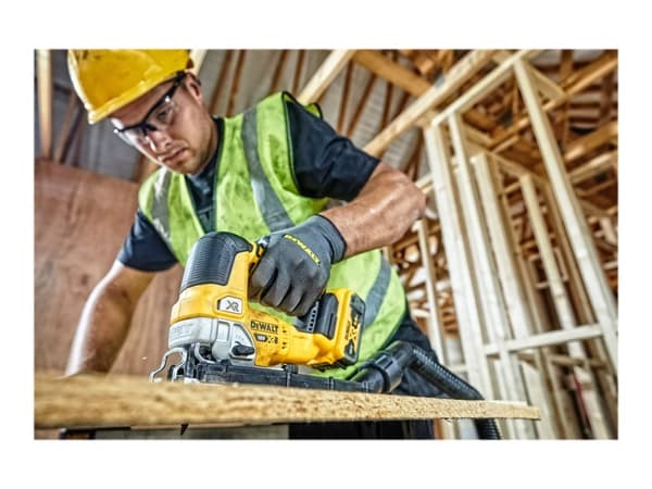 DeWALT Sticksåg 18V, Utan batteri och laddade