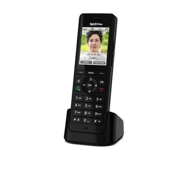 Det mångsidiga geniet för telefoni och hemautomationMed sin FRITZ!Fon X6 International Edition DECT-telefon (tillgänglig i Svart