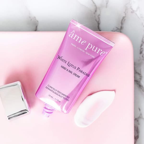 ame pure "HOLIDAY GLOW'' Gavesett