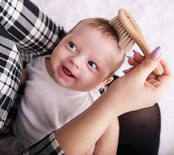 Sæt med to forskellige babybørster, Lullalove