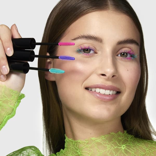 Oriflame Hypnotic Depth Mascara Shade Add - Minty Magic 8 ml