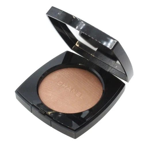 Chanel Illuminating Powder Poudre Lumiere Highlighting Powder 20 Warm Gold