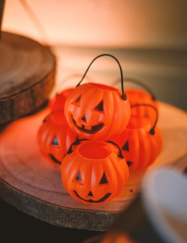 Godishink i form av pumpa - 6 små Halloweentillbehör.Size-One size