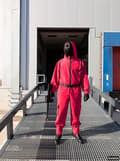 Miniatyrbillede 7 af 8: FUNIDELIA Squid Game Maske med Firkant Symbol - Officiel Netflix til kvinder og mænd