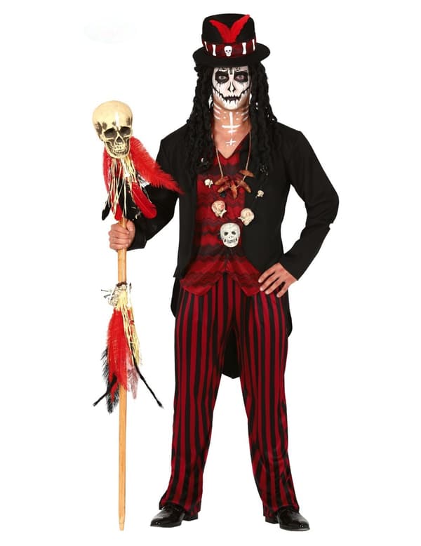 Mann forkledd som voodoo-prest