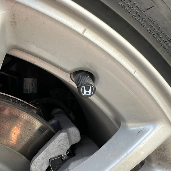 6x auton renkaiden venttiilikorkit Rengasvanteen varren suojukset Hondalle