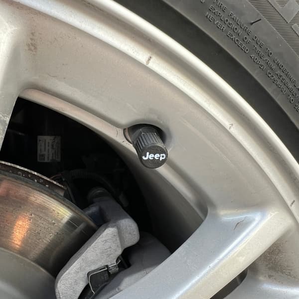 6x Bilhjul Däckventilkåpor Däckfälgstamskydd för Jeep