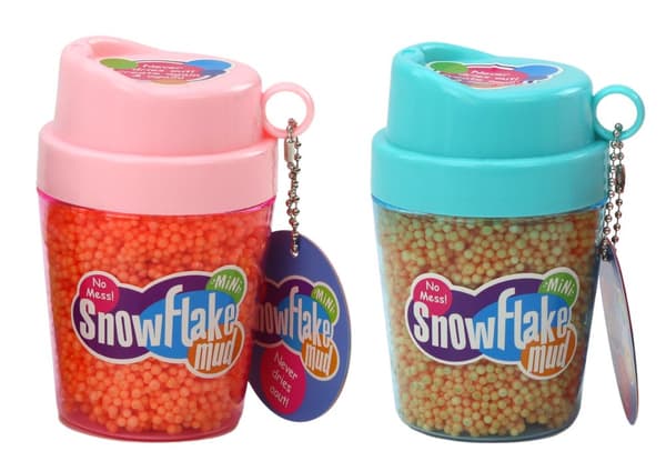 Squishy Styrofoam-kugler i en orange kop