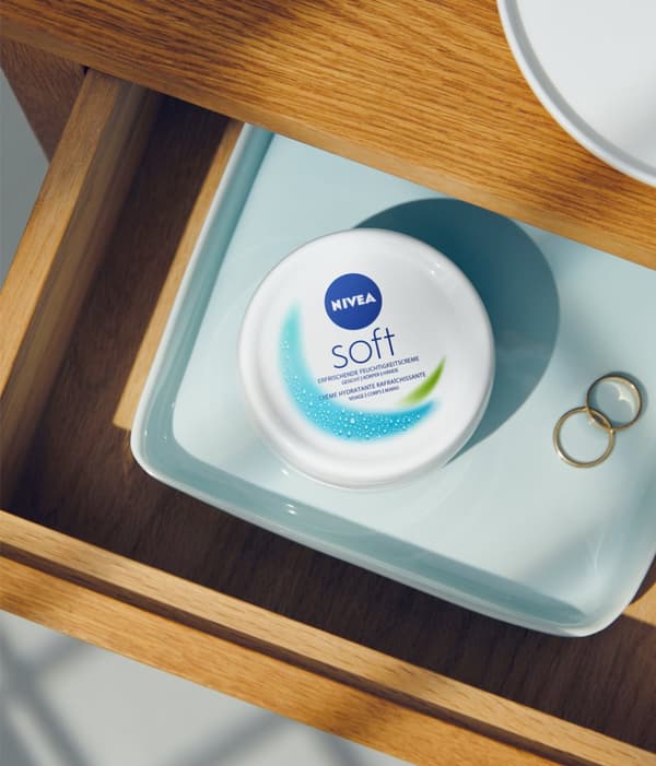 NIVEA SOFT tehokosteuttava voide 200 ml