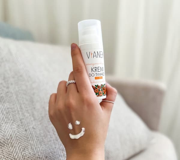SYLVECO VIANEK Tehokkaasti ravitseva yövoide 50