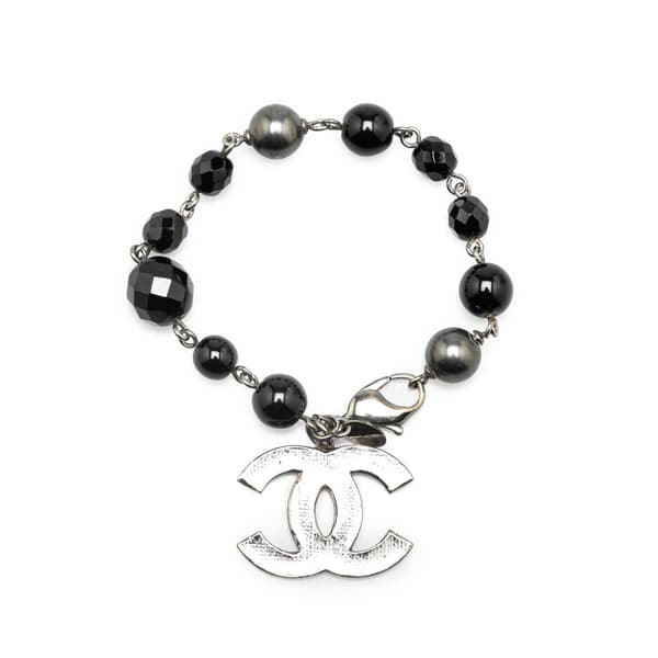 Pre-owned Chanel Silver Faux Pearl and Beads CC Charm Bracelet Silver
