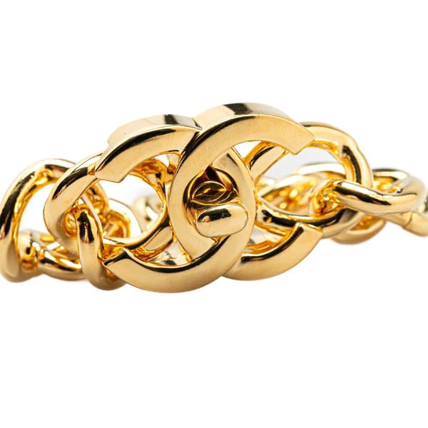 Pre-owned Chanel Gold Plated CC Turn Lock Bracelet Gold