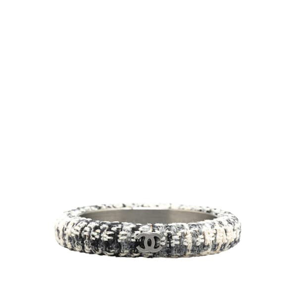Pre-owned Chanel CC Silver and Tweed Narrow Bangle Gray